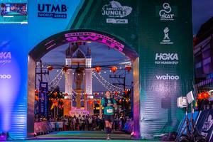 BIB: 100
                            <button type="button" onclick="openModal(21811343)" class="btn btn-primary btn-sm float-right btn-popup" data-toggle="modal" data-target=".modal-high-quality">
                        <i class="fas fa-shopping-cart"></i> Add to Cart
                    </button>
                                            <button type="button" onclick="isThisMe(21811343, true)" class="btn btn-success btn-sm float-right btn-popup btn-isme hidden" data-toggle="tooltip" data-placement="bottom" title="นี่คือรูปของคุณใช่ไหม คลิกที่นี่เพื่อเอาเข้าอัลบั้ม">
                        <i class="fas fa-plus"></i> Add to album
                    </button>
                    <button type="button" onclick="isThisMe(21811343, false)" class="btn btn-warning btn-sm float-right btn-popup btn-isnotme hidden">
                        <i class="fas fa-ban"></i> Remove from album
                    </button>